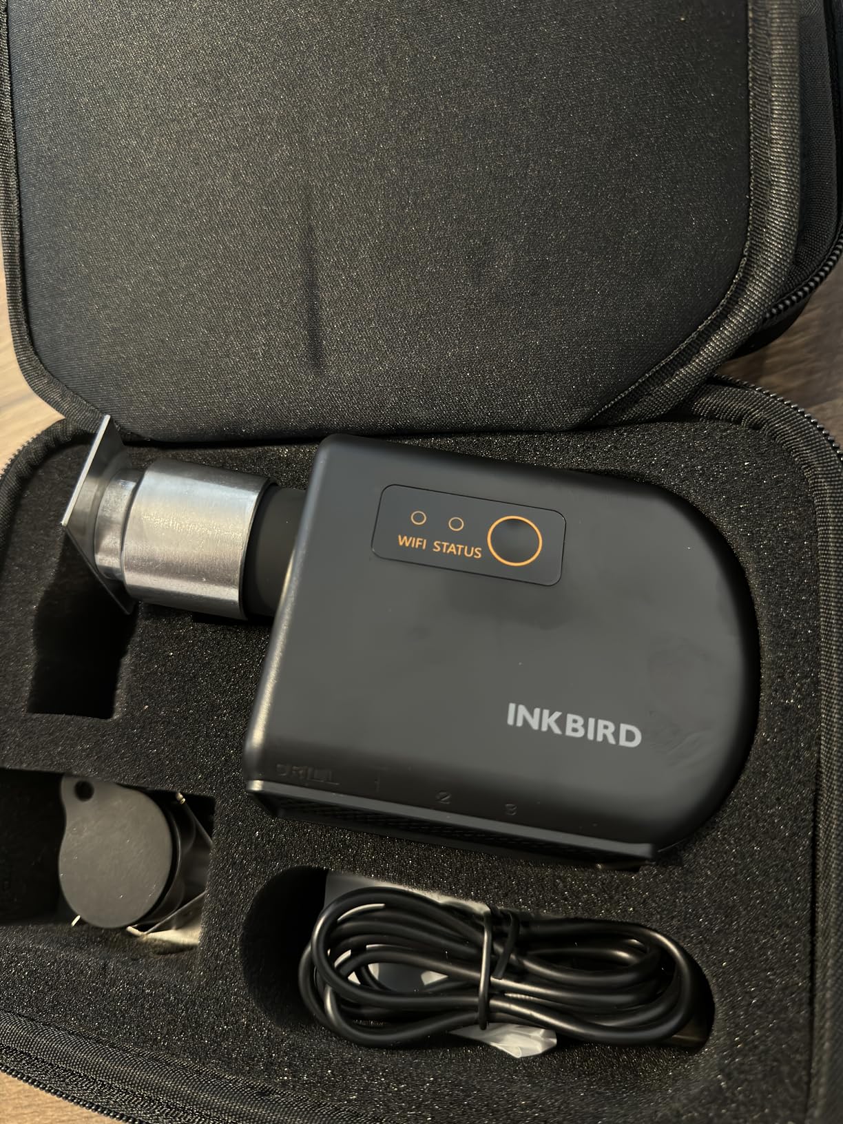 ISC-027BW and Accessories in Package